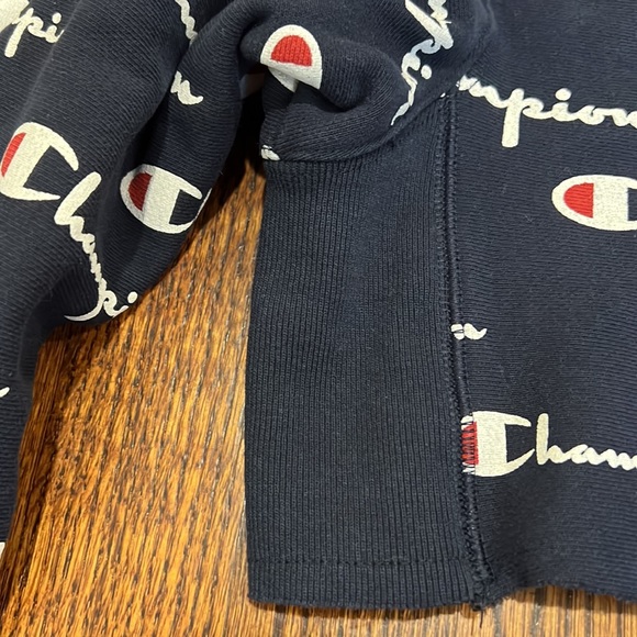 🏆Champion Reverse Weave Cropped Hoodie! - Picture 4 of 7